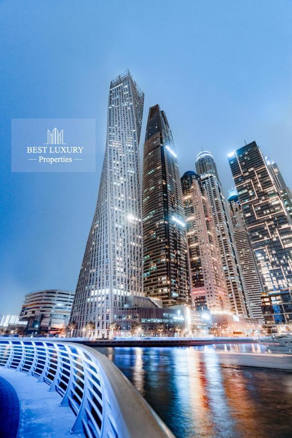 Cayan Tower Twisted Building *